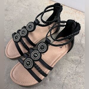 SO Memory Form Beaded Girls Black Sandals Size 2 Back Zip Gladiator Summer
